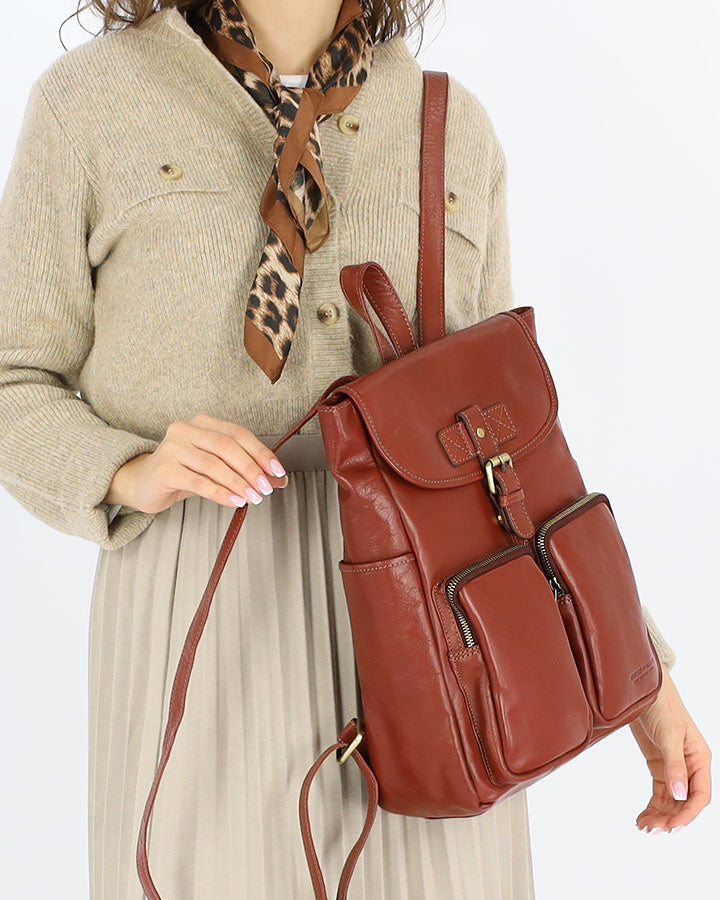 Belgrano. Klasyczny skórzany plecak retro damski.