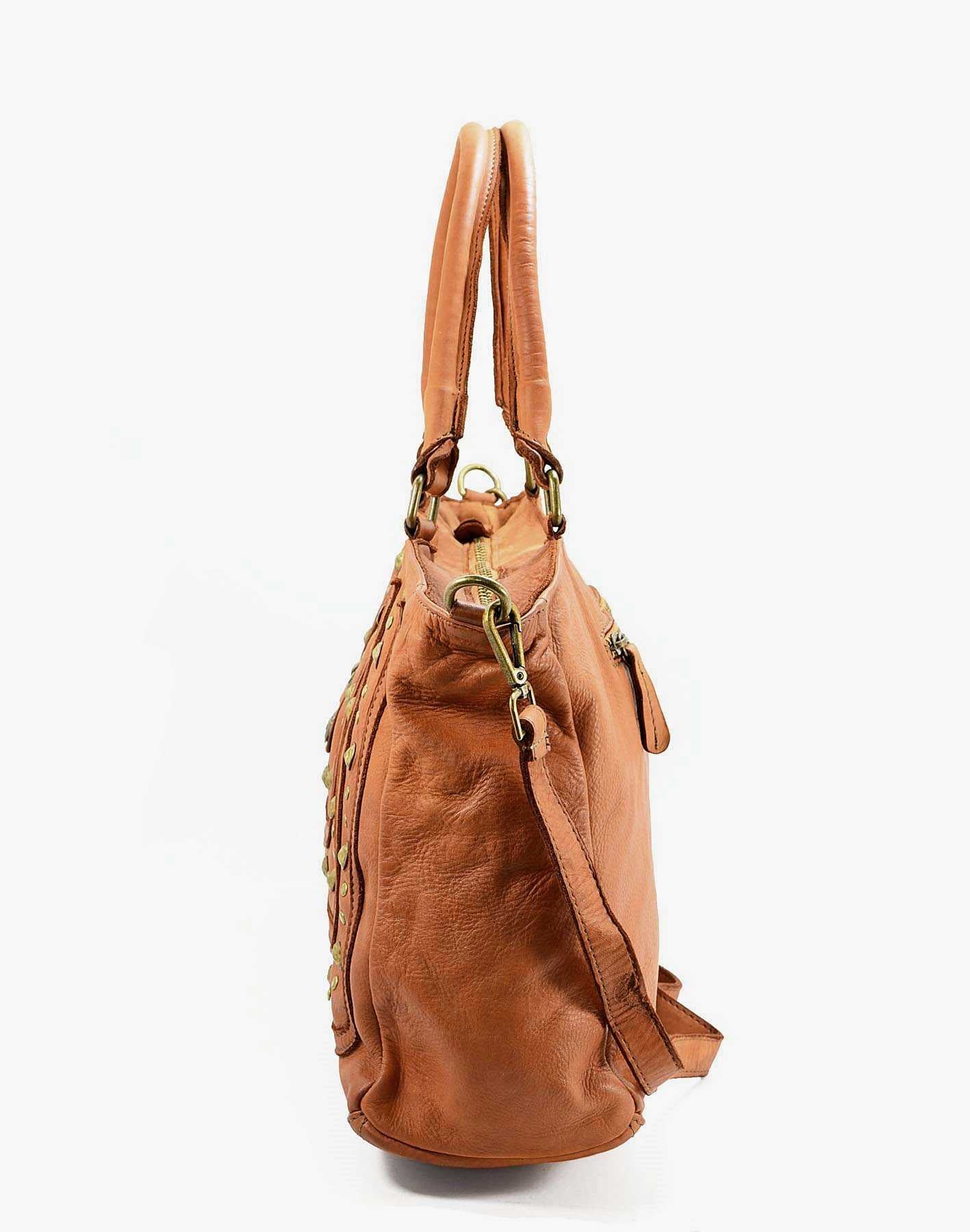 Atulla ● Stor axelremsväska i läder för kvinnor i boho-stil. A4