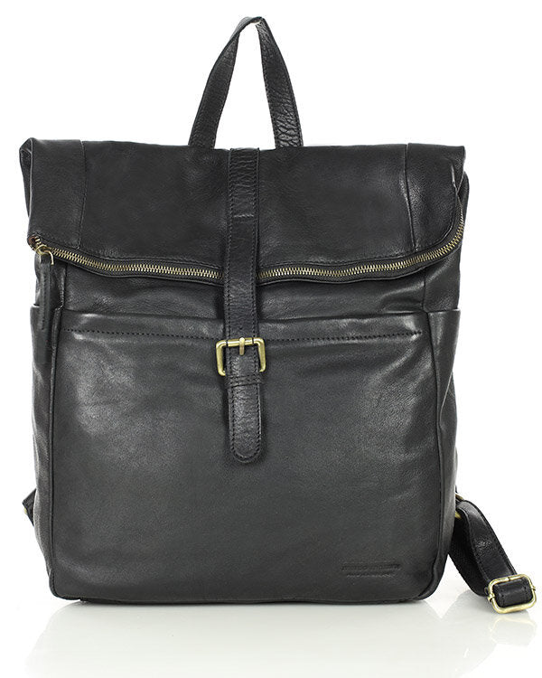 Marconi. Klasyczny skórzany plecak unisex z kieszenią na laptopa. black