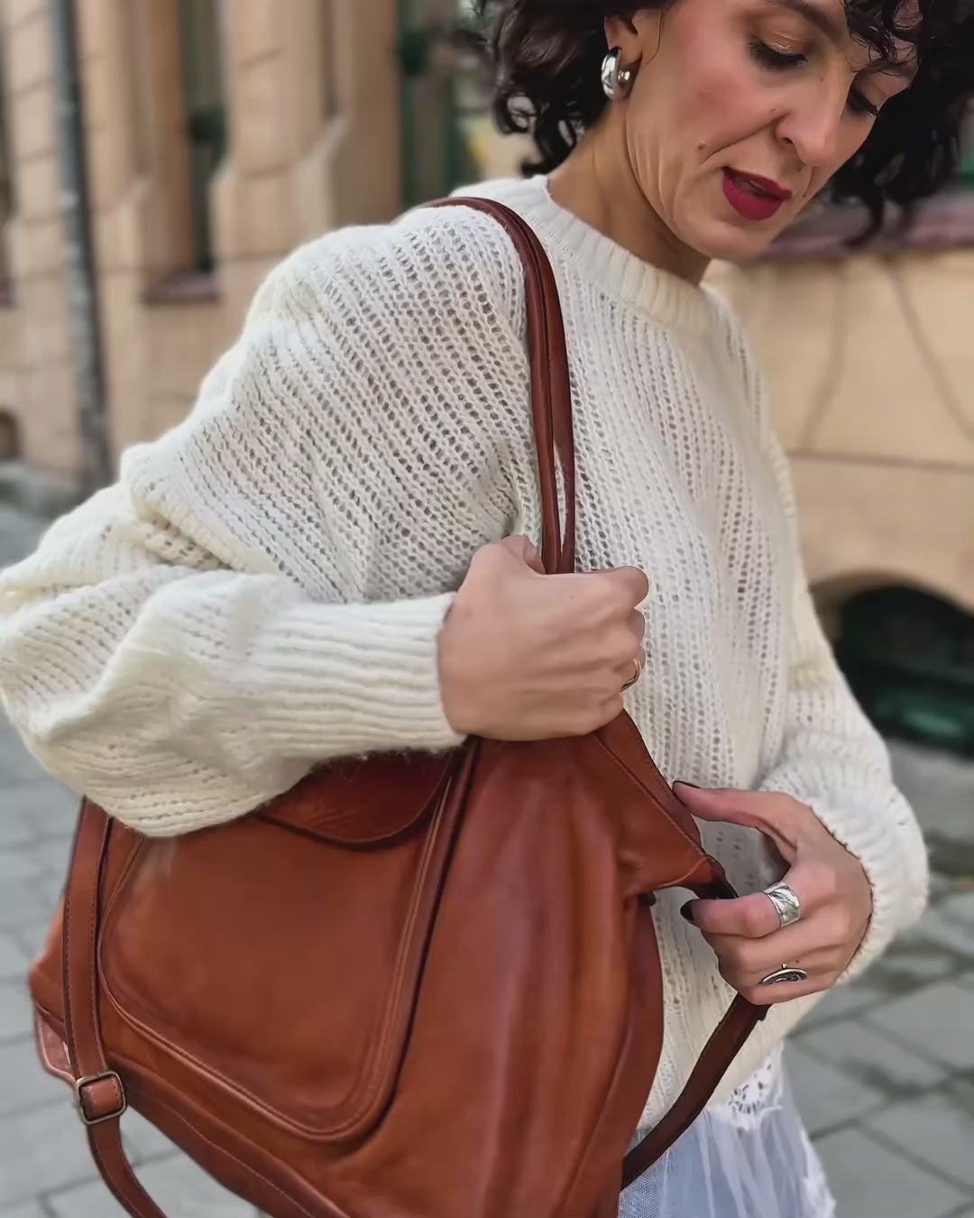 Agnese● Stor damväska i italienskt läder – axel- och crossbodyväska med två fack