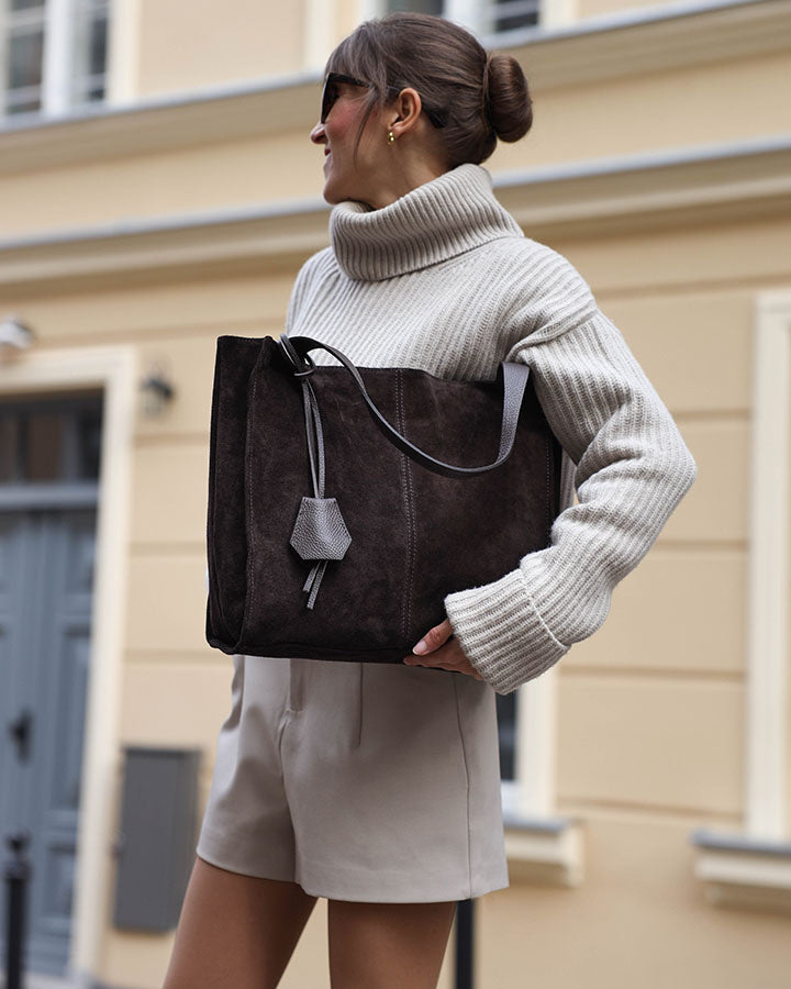 Sue, en klassisk shopper-ryggstas med italienskt läder.