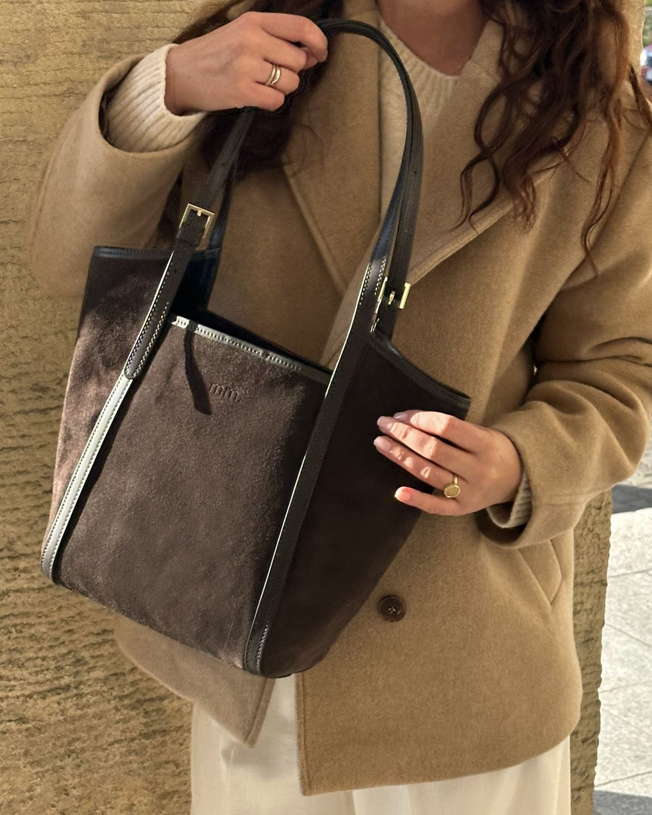 BASTOGNE Sue. Elegant shopper bag torba på axeln av italienskt läder.