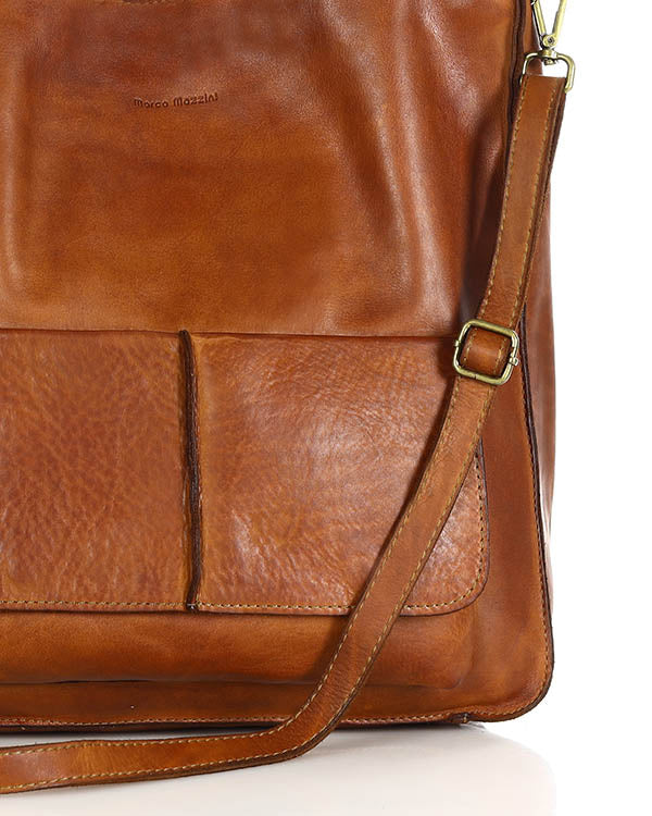 Carrara Tote. A4 shopper axelremsväska i läder för kvinnor