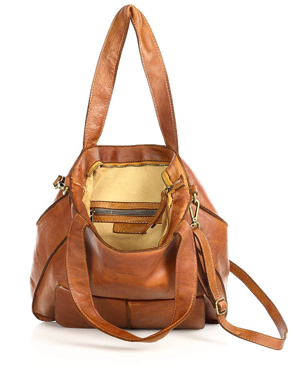 Carrara Tote. A4 shopper axelremsväska i läder för kvinnor