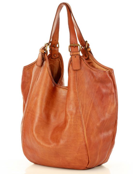 Vessa ● Stor shoppingväska i läder i hobo-stil.