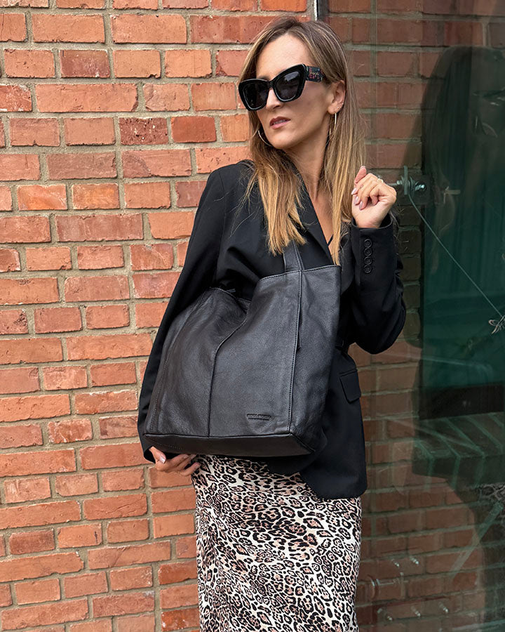 Arreto Grande. Women's leather shoulder shopper bag