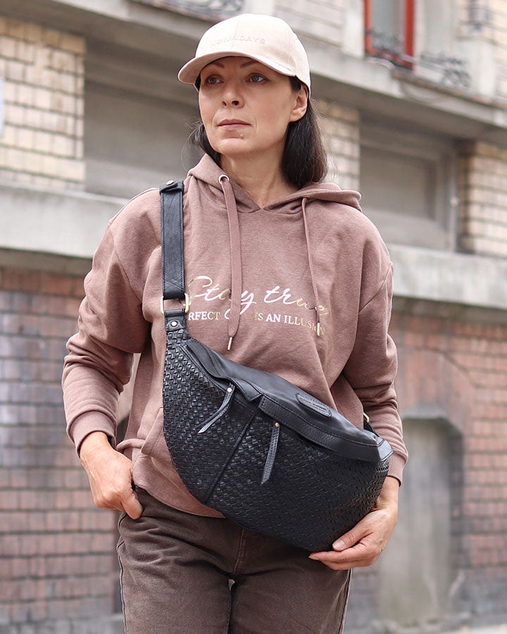 Torq3. Stor läder dam crossbody njurväska flätat läder